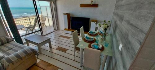 Beachfront apartment - La Mata