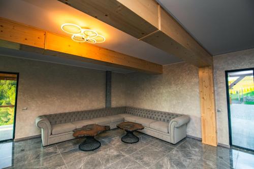 Pyramids Haven in Valea Manastirii