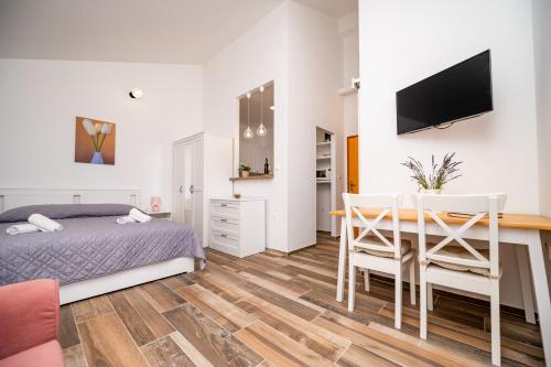 Sobe i apartman Mareta in Miholašćica