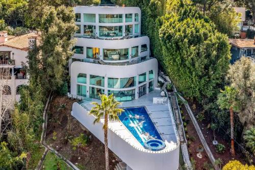 Bel Air Yacht Mansion in Los Angeles, USA
