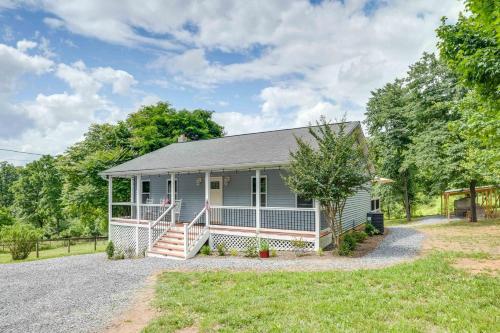 Front Royal Studio with Mtn Views and Brick Oven in Front Royal (VA)