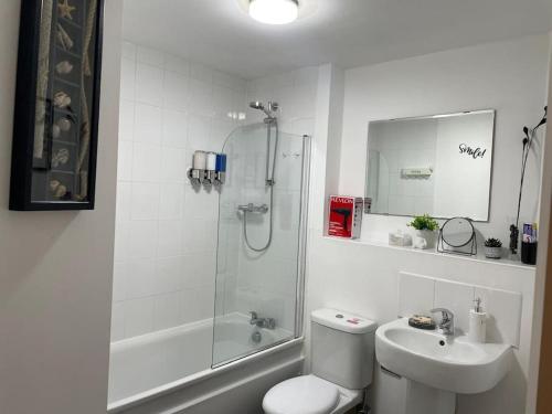 Cityfront Luxe Apt Near City Centre Facing Etihad & Coop Live, Free Parking, Manchester (foto 6)