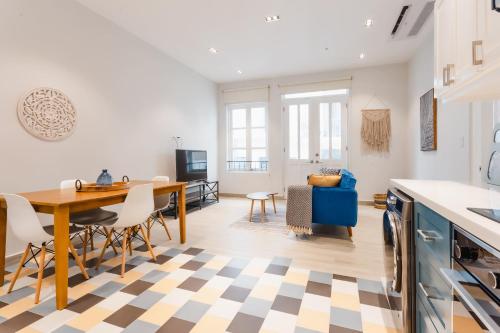 One-Bedroom Apartment with Balcony and City View image 9
