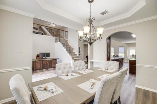 Expansive Home in Humble Near Lake Houston! in 아타스코시타