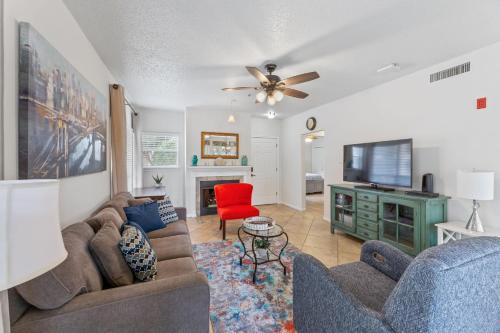 Hill Country Island Retreat - Loaded with Amenities! in Lago Vista, USA