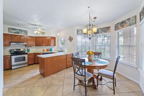 Hill Country Island Retreat - Loaded with Amenities! in Lago Vista, USA