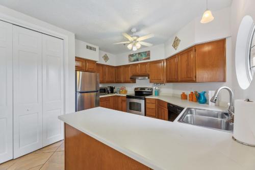 Hill Country Island Retreat - Loaded with Amenities! in Lago Vista, USA