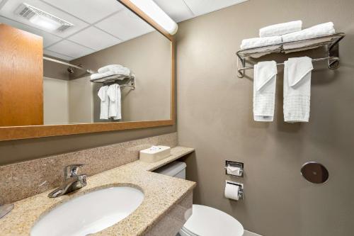 Best Western West Towne Suites Room Type - Deluxe Two King Beds