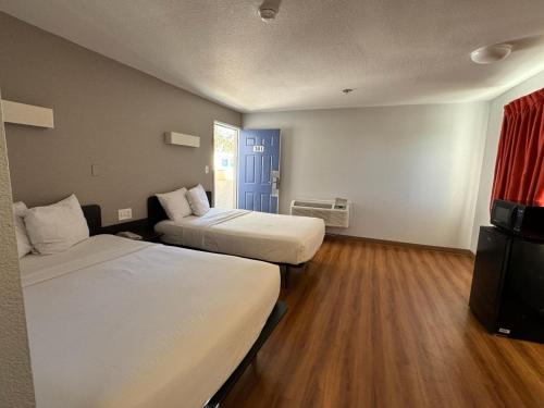 Motel 6-Ventura CA - South - image 9