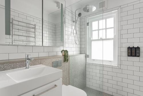 Bondi Junction Apartments by Urban Rest - 화장실
