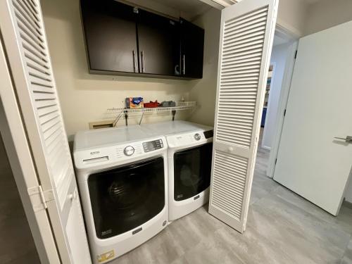Mod and fun villa with full access to all resort amenities 9EWC villa - image 4