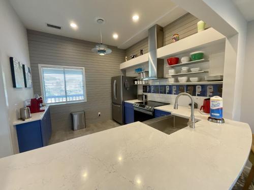 Mod and fun villa with full access to all resort amenities 9EWC villa - image 5