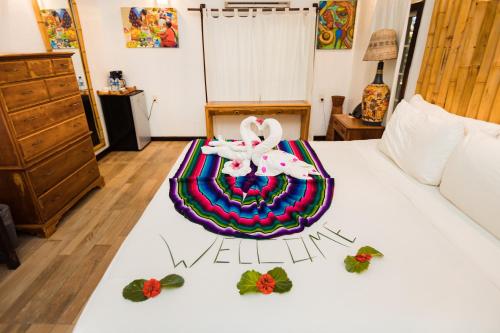 Falling Leaves Lodge - San Ignacio