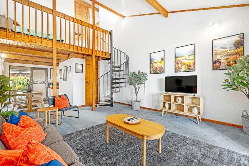 8 Cottesloe Steps to beach - sleeps 3, Perth