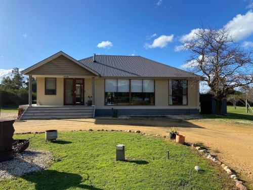 Aurora Cottages - Bellfield