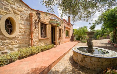 Gorgeous Home In Castelbuono With Wi-Fi gîte à louer Santa Caterina Villarmosa