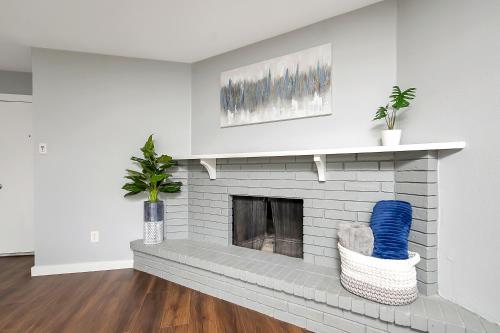 Spacious 3bed 2 bath with a modern feel in North Richland Hills, USA
