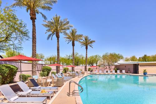 Renaissance Phoenix Glendale Hotel & Spa