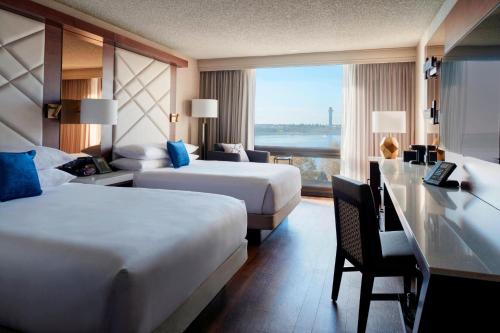 Kansas City Airport Marriott - image 11