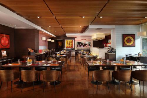 566719962 Sathorn Vista, Bangkok - Marriott Executive Apartments