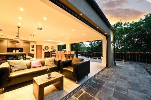 The Ridge London - Luxury Designer Villa with hot tub and sauna, Bexley borough of London, Londyn (zdjęcie 9)