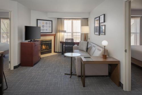 2 bedrooms, 3 beds