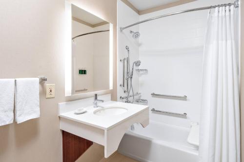SpringHill Suites San Diego Rancho Bernardo/Scripps Poway - image 9
