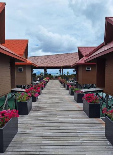 Sand Bay Resort Semporna in Semporna