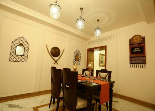 Pramod House Of Classics