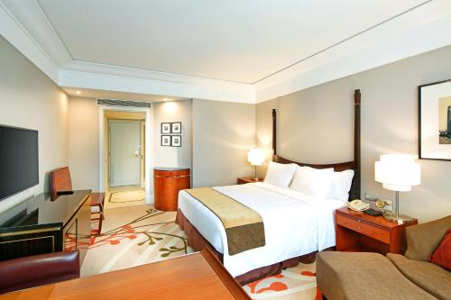 Grand Deluxe King- Cathay Garden image 2