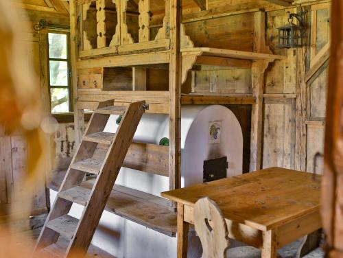 Arzenhof, Baron Di Pauli