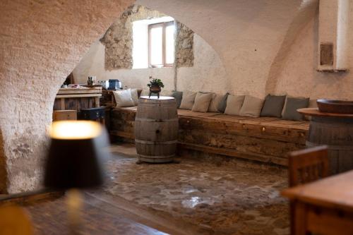 Arzenhof, Baron Di Pauli