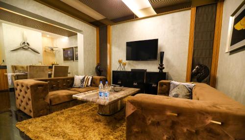 Pramod House Of Classics