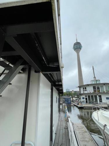 Hausboot Iron Franz- Entspannung auf dem Wasser, Düsseldorf (Foto 5)