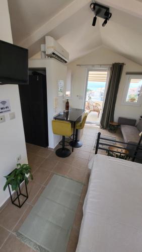 Vivere Terrace Seaside Kalamata Vivere Terrace Seaside Kalamata