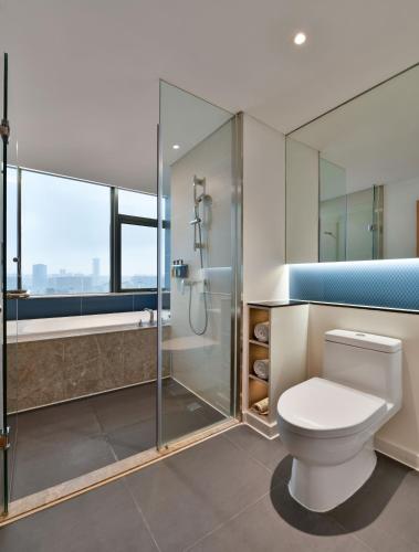 room detail thumbnail 2