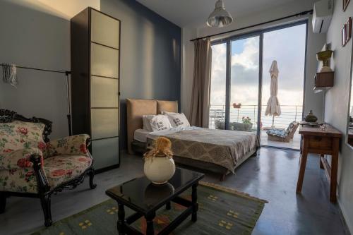 Serenity Boutique Suites in ليفكادا