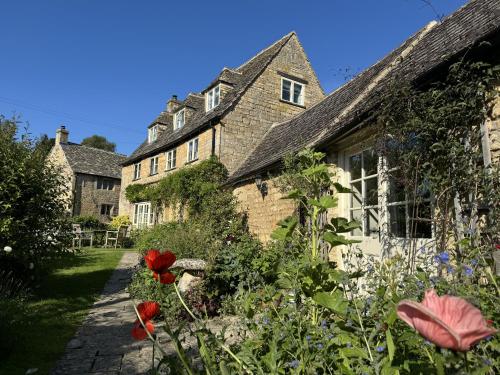Guiting Guest House - main image