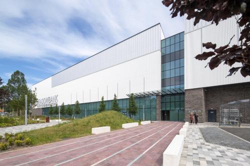 Spacious City Centre flat free parking& superfast WIFI