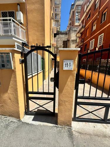 Little Apartment, Rome (photo 10)