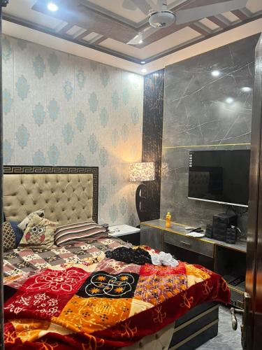Luxury one bedroom apartment - image 7