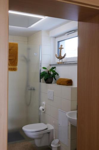 2 bedrooms, 3 beds