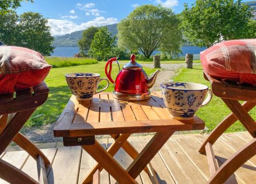 Зовнішній вигляд готелю, Seal Cove Cabin - Luxury Glamping in Керндоу