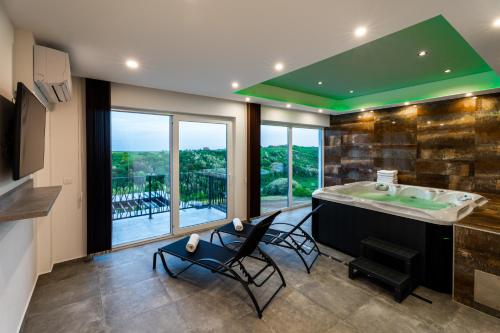 Pezsgőfürdő, Villa Kopjar in Hrascina