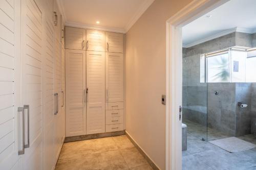 Pezula - upmarket non- seafacing Studio, Knysna (photo 6)
