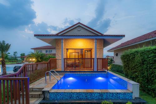 . River Bank Jungle Resort, Chitwan