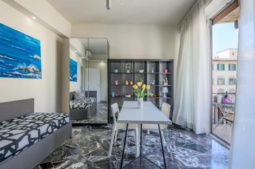 Apartments Florence - Rosselli 3bdr with balcony - image 6