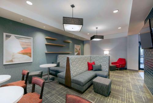 Hampton Inn & Suites Burlington in Burlington, USA
