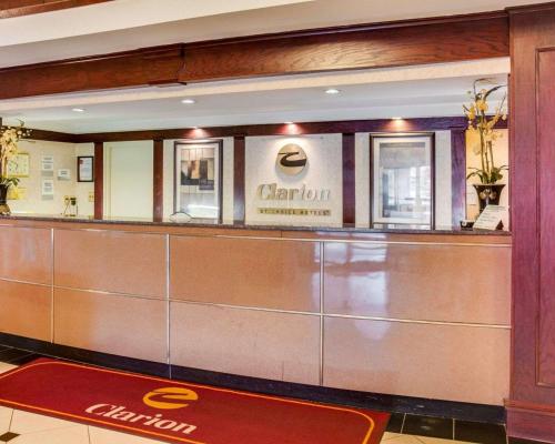 Clarion Inn Fredericksburg - image 8