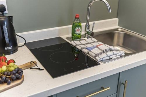 Seaside Pano Apartment #8 at Bowles Aparthotel by Yoko Property